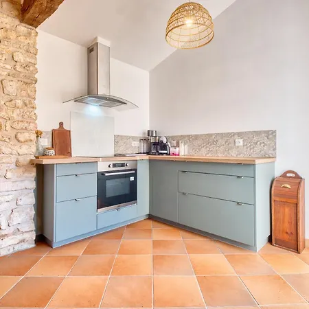 Spacieuse Maison A *