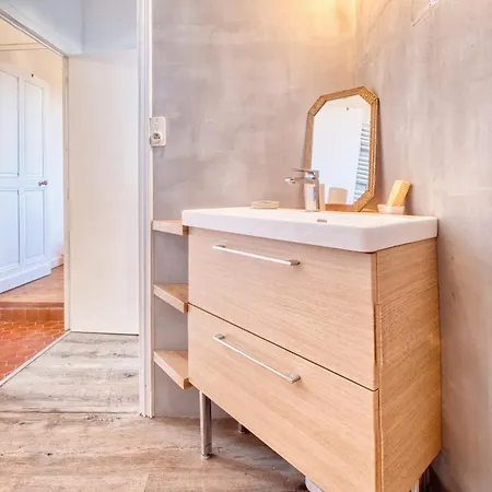 Spacieuse Maison A *